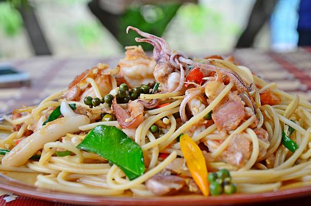 Thai fettuccine primavera