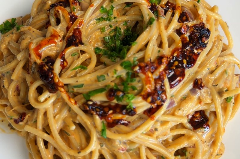 caramelized onion pasta