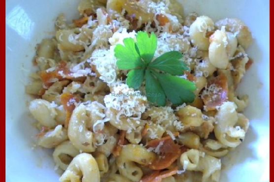 Penne With Shrimp and Herbed Cream Sauce